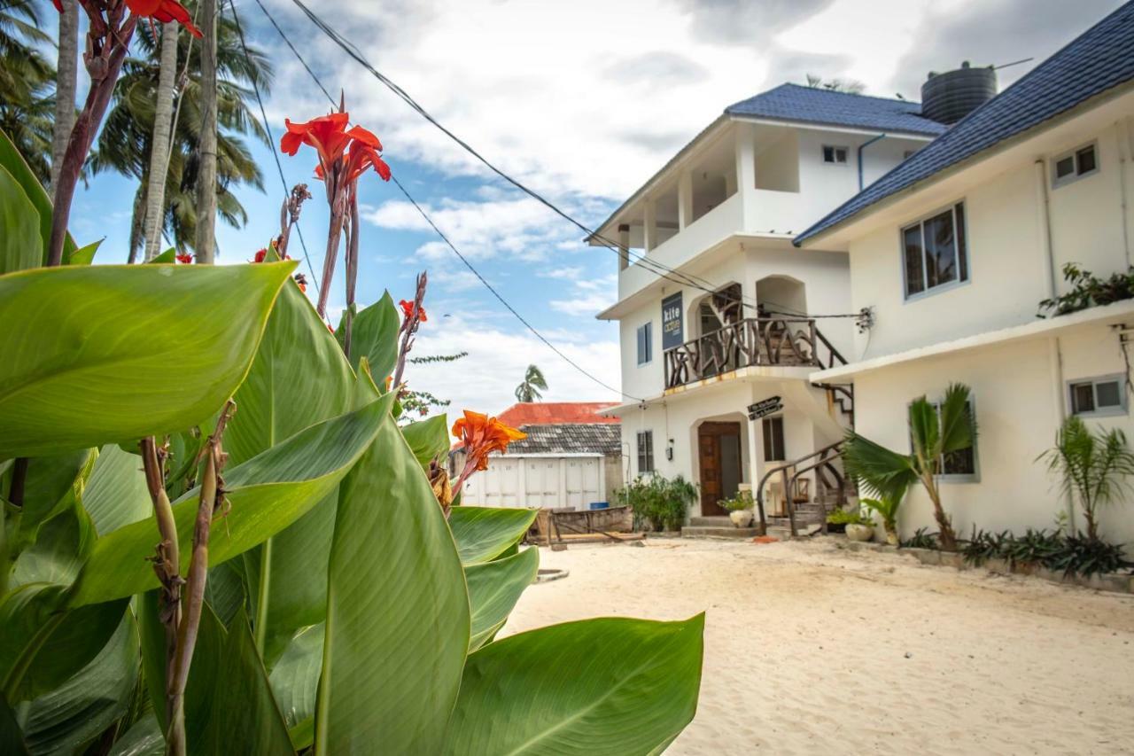 Kite&Active Guesthouse Paje Exterior photo